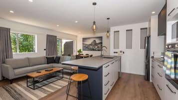 Microwave, oven, stovetop, dishwasher