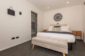 4 bedrooms, iron/ironing board, travel cot, WiFi