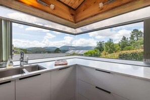 Interior - Deluxe Redwoods | Huge House with Spa Pool (Rotorua)