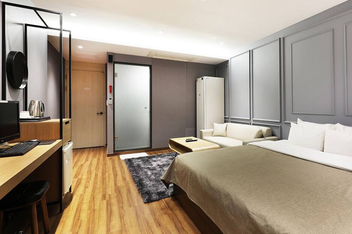 Premier Room