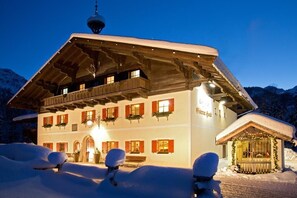Front of property - Gasthof Eiserne Hand (Fieberbrunn)