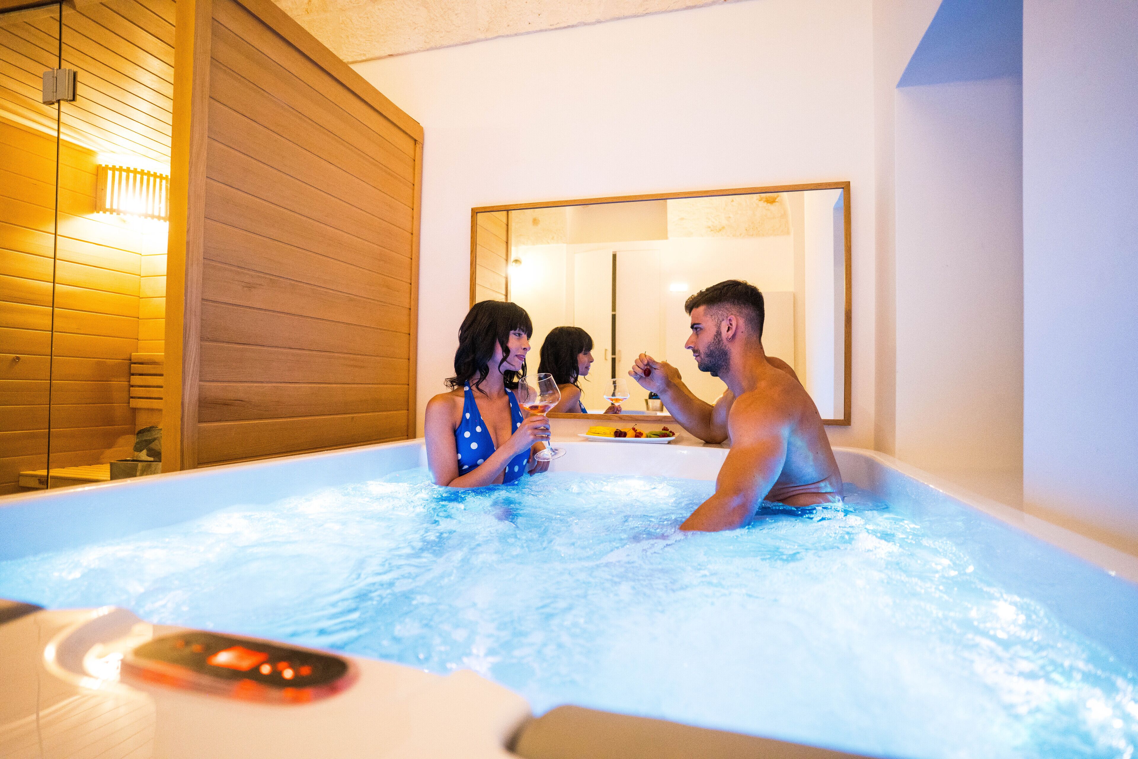 Deep-tissue massages, Thai massages, 1 treatment room, massages