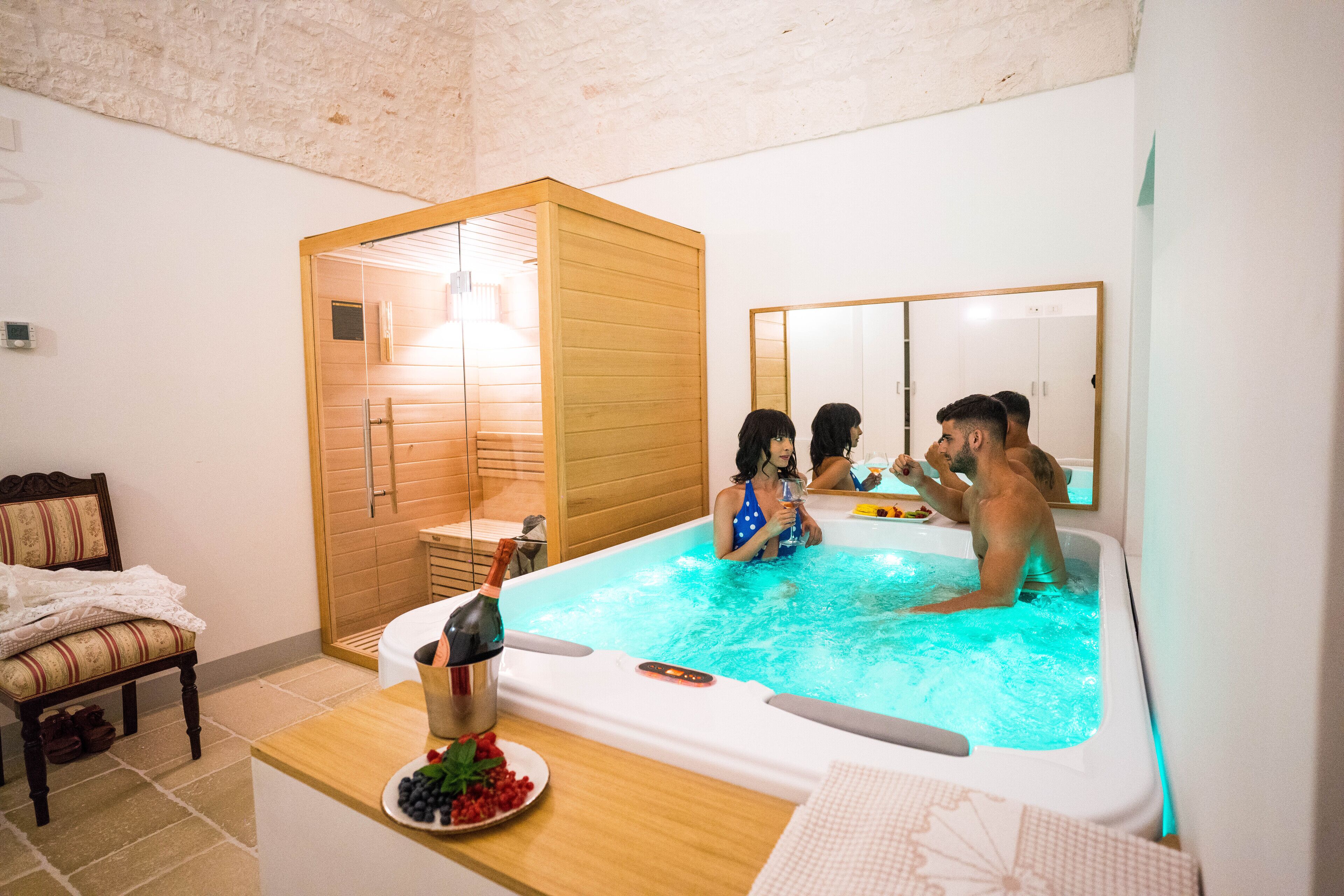 Deep-tissue massages, Thai massages, 1 treatment room, massages