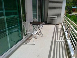Outdoor dining - Two-Bedroom Apartment A-1 (Kamala)