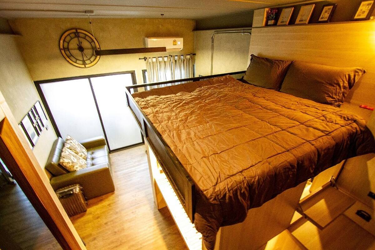 Standard Suite | 1 bedroom, desk, blackout drapes, free WiFi