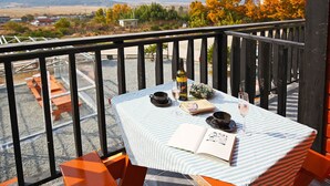 Room (Darak 3) | Terrace/patio - Gyeongju Star Darak Pension (Gyeongju)