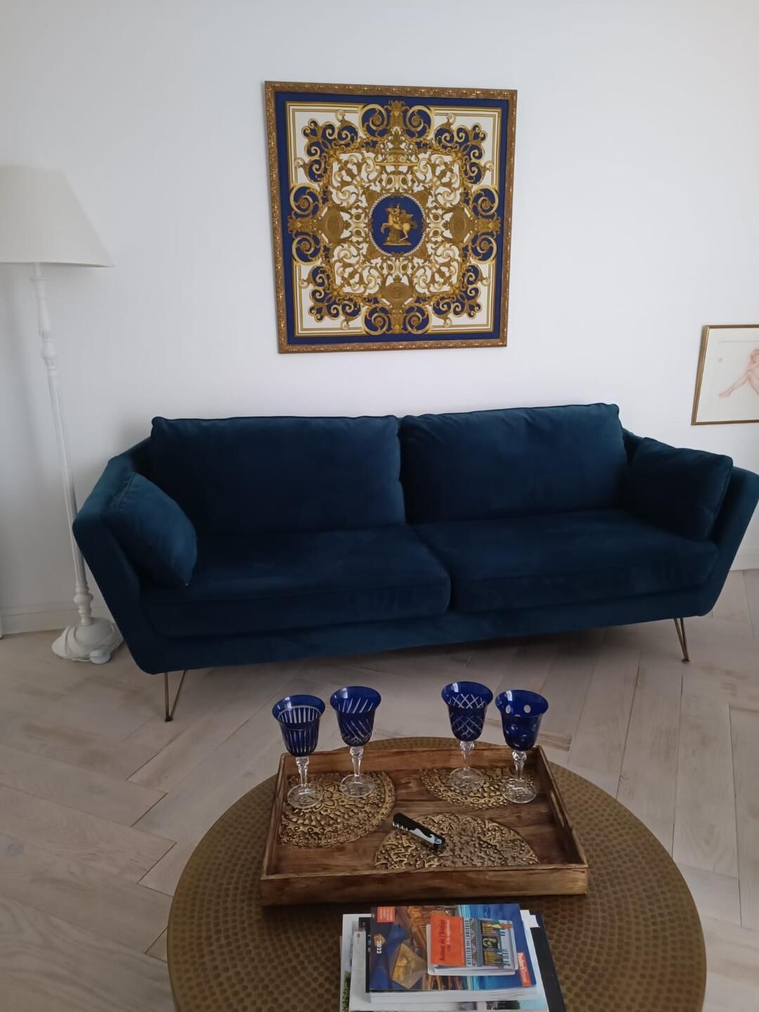 CHARMING APARTMENT 70 m2 located in a private avenue of the 16th arrondissement