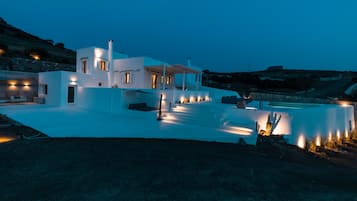 Fachada del alojamiento - Noche