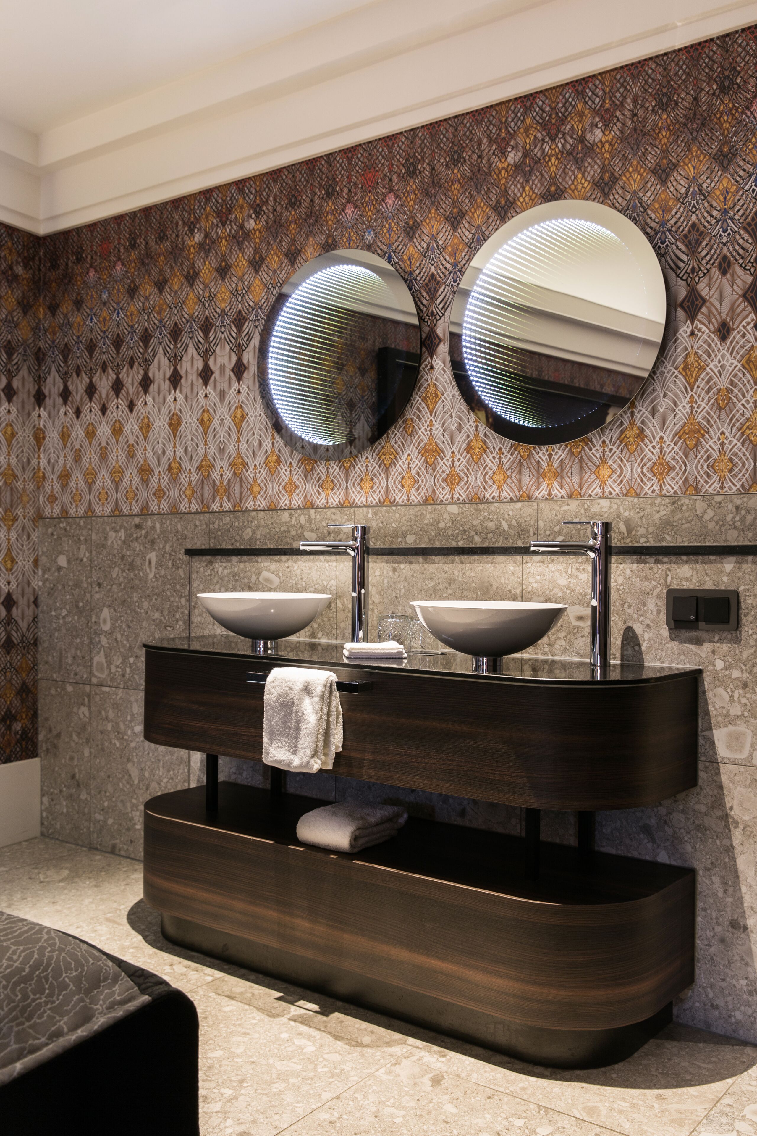 junior suite | bathroom sink