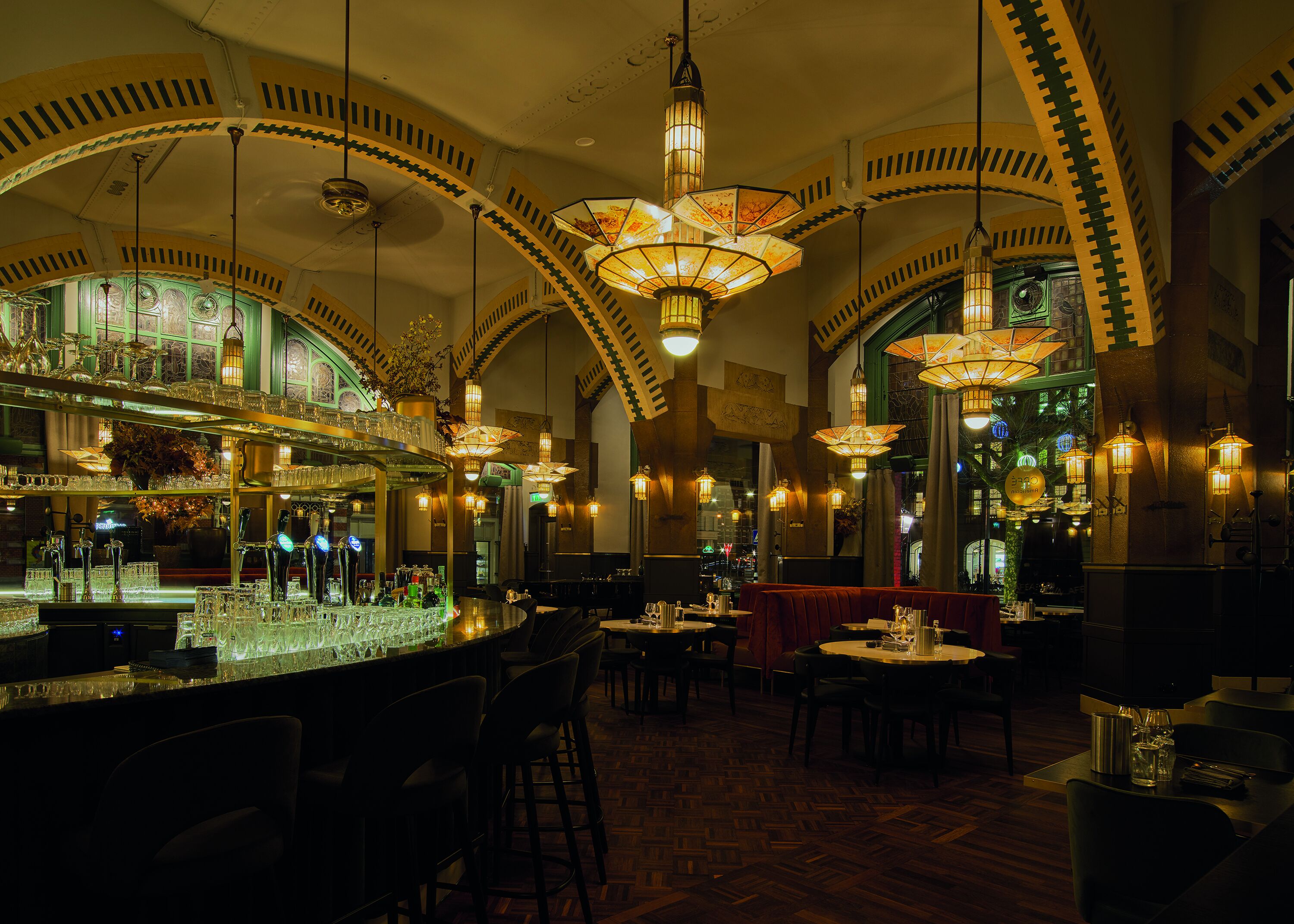 breakfast, lunch and dinner served