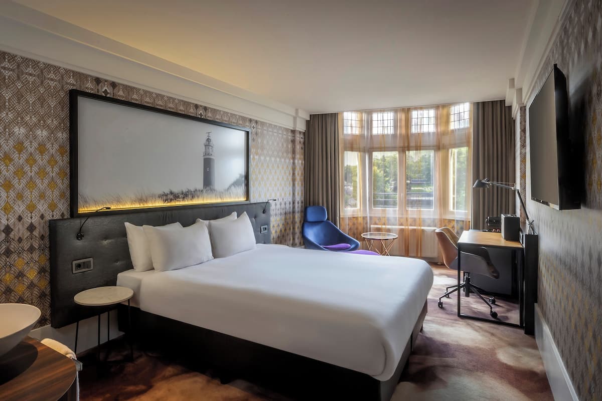 Chambre Double Deluxe, vue canal