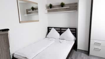 Escritorio, wifi gratis, ropa de cama