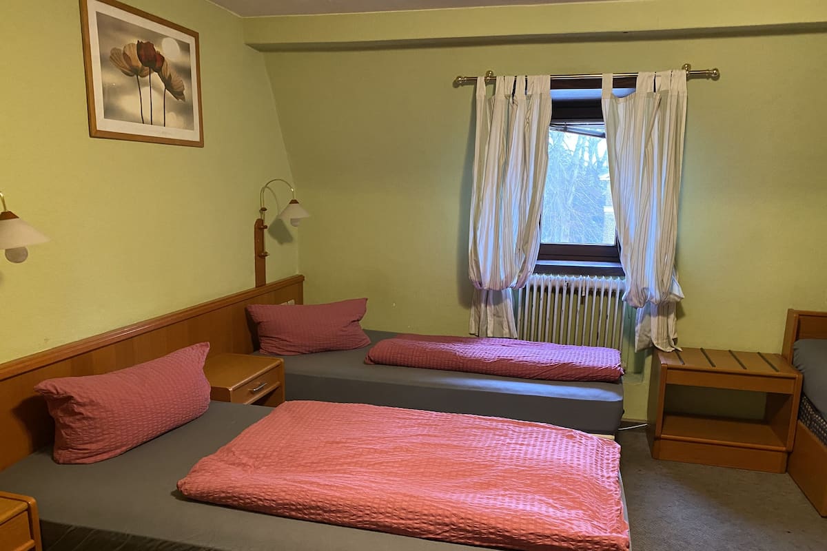 Triple Room | Individually decorated, individually furnished, free WiFi, bed sheets