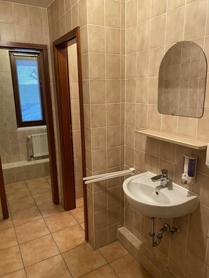 Single Room, Shared Bathroom | Bathroom | Shower, towels, soap, toilet paper