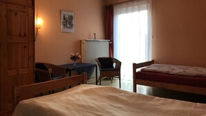 Apartment, 2 Bedrooms, Balcony | 2 bedrooms, WiFi (free), bed sheets - Ferienwohnung Heidschnucke (Undeloh)