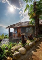 传统客房 (H'Mong Bungalow) | 高档床上用品、迷你吧、特色装修、特色家居