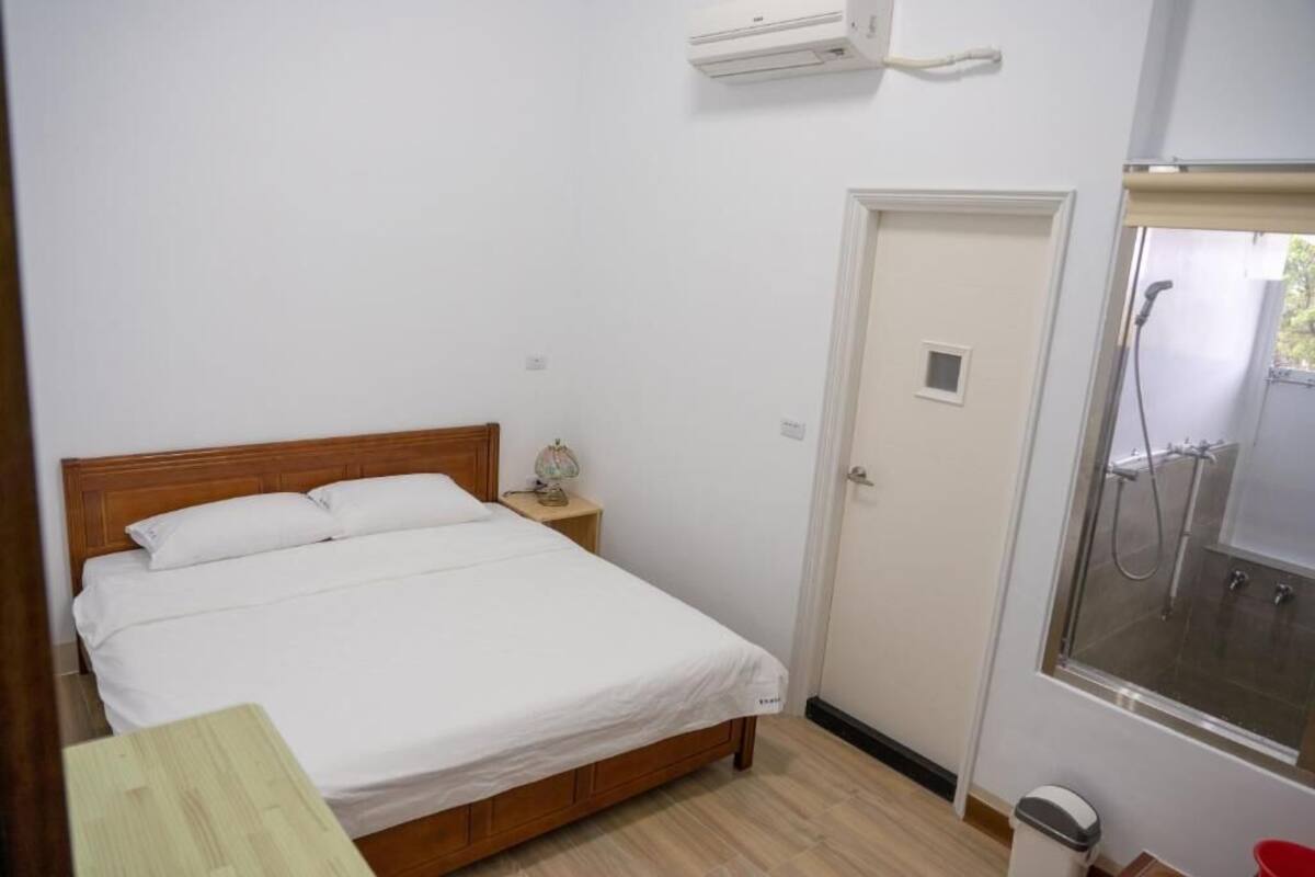 Chambre double | Bureau, rideaux d’obscurcissement, accès au Wi-Fi (inclus)