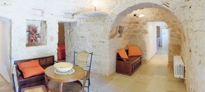 Interior - LA CORTE DEI TRULLI RESORT  (San Vito dei Normanni)