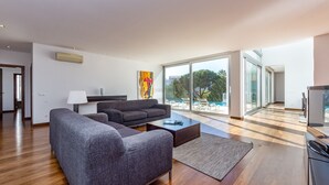 Unclassified image, 3 of 34, button - Villa Ocean Pine, a bright, modern villa located close to the sea with the option to heat the pool (Albufeira)