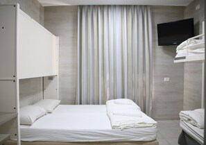 스탠다드룸 | 미니바, 책상, 암막 커튼, 무료 유아용 침대