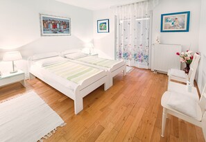 2 bedrooms, in-room safe, iron/ironing board, WiFi - Apartment Rosa 4*, Spacious Apartment with a Sea View (Krk)