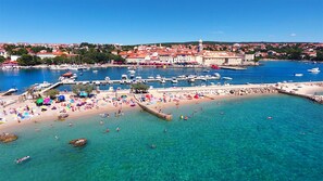 Beach nearby - Apartment Rosa 4*, Spacious Apartment with a Sea View (Krk)