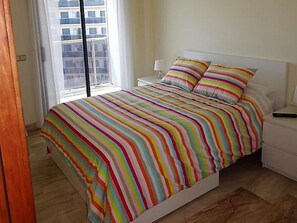 2 bedrooms, WiFi, bed sheets, wheelchair access