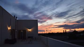 Fassade der Unterkunft – Abend/Nacht