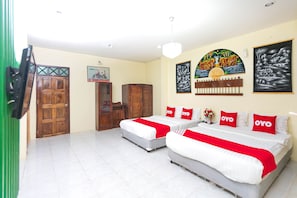 Basic Triple Room | Free WiFi, bed sheets