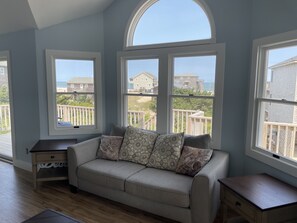 Smart TV, fireplace, DVD player, books