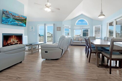Ocean & Sound Views Beside Rodanthe Pier! Private Pool, Hot Tub & Steps to Beach