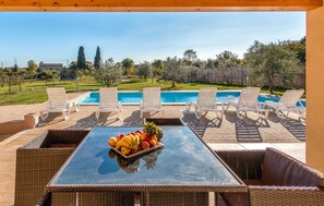 Pool - Amazing home in Marcana with sauna (Marcana)