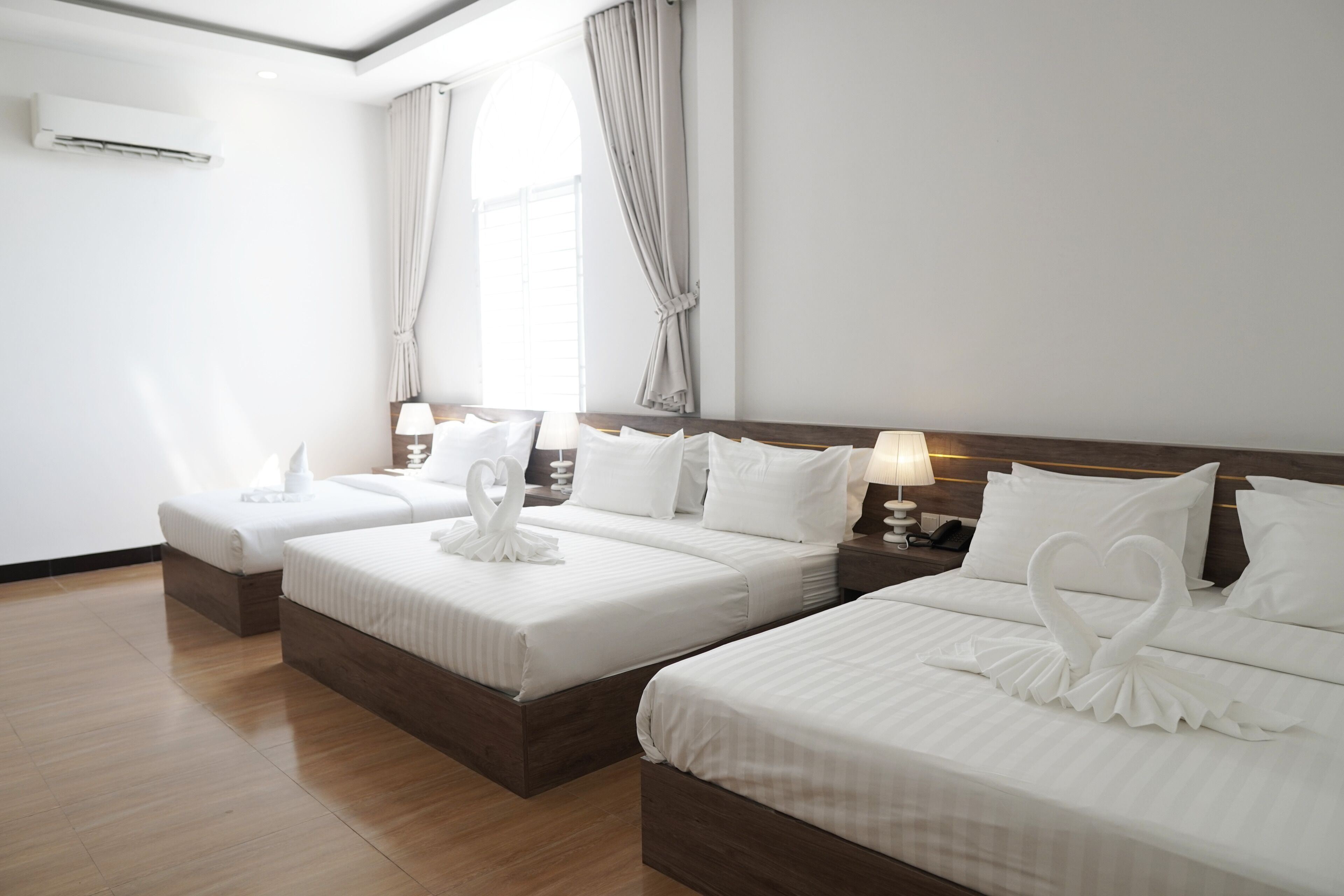 premium room | 1 bedroom, minibar, in-room safe, desk