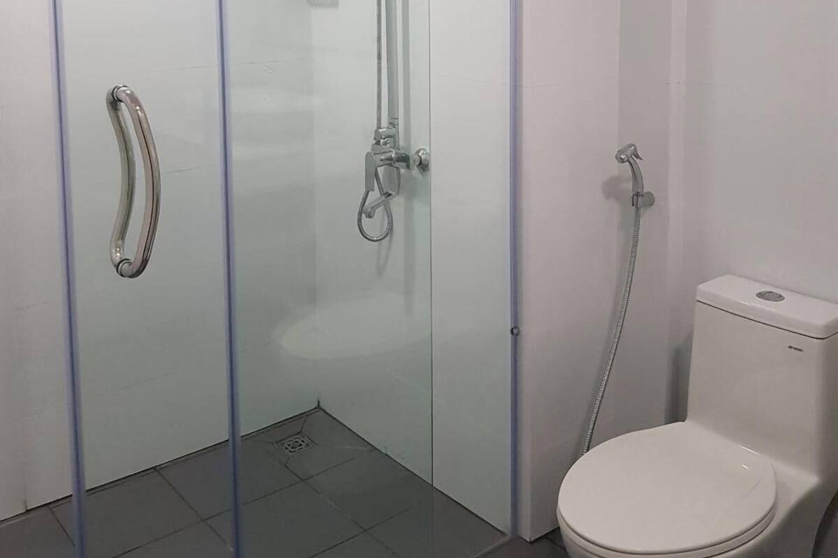 Bathroom shower