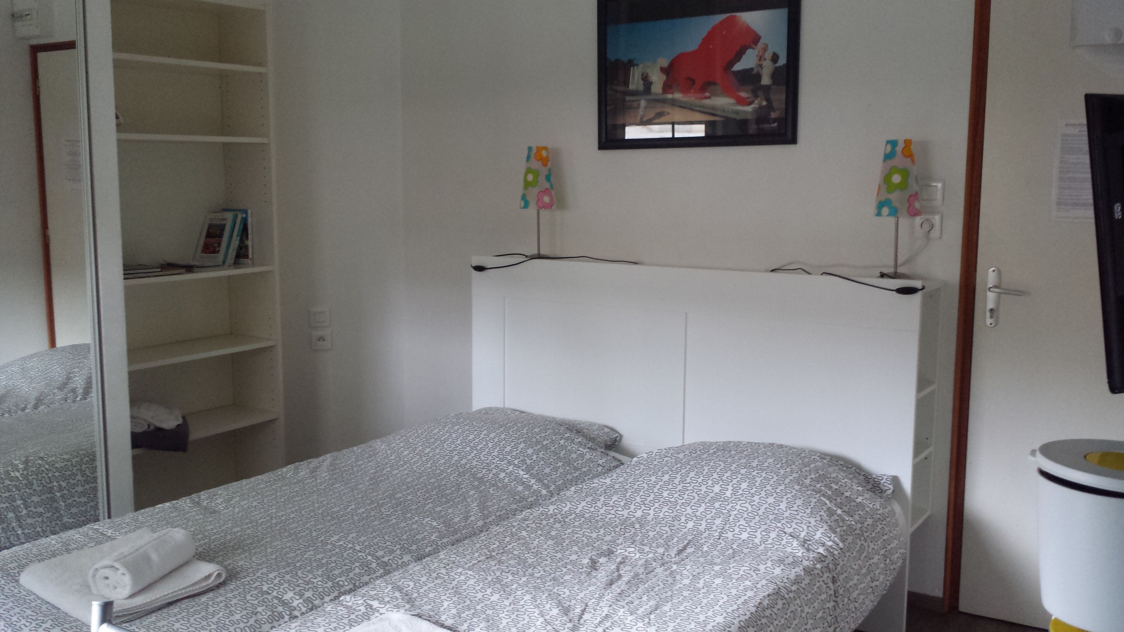 Furnished Studio on barge quay of the Saône, center, unusual, quiet, near train station