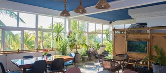 3Ds International Tourist Home- 10 min from SSR Airport and Blue- Bay Beach