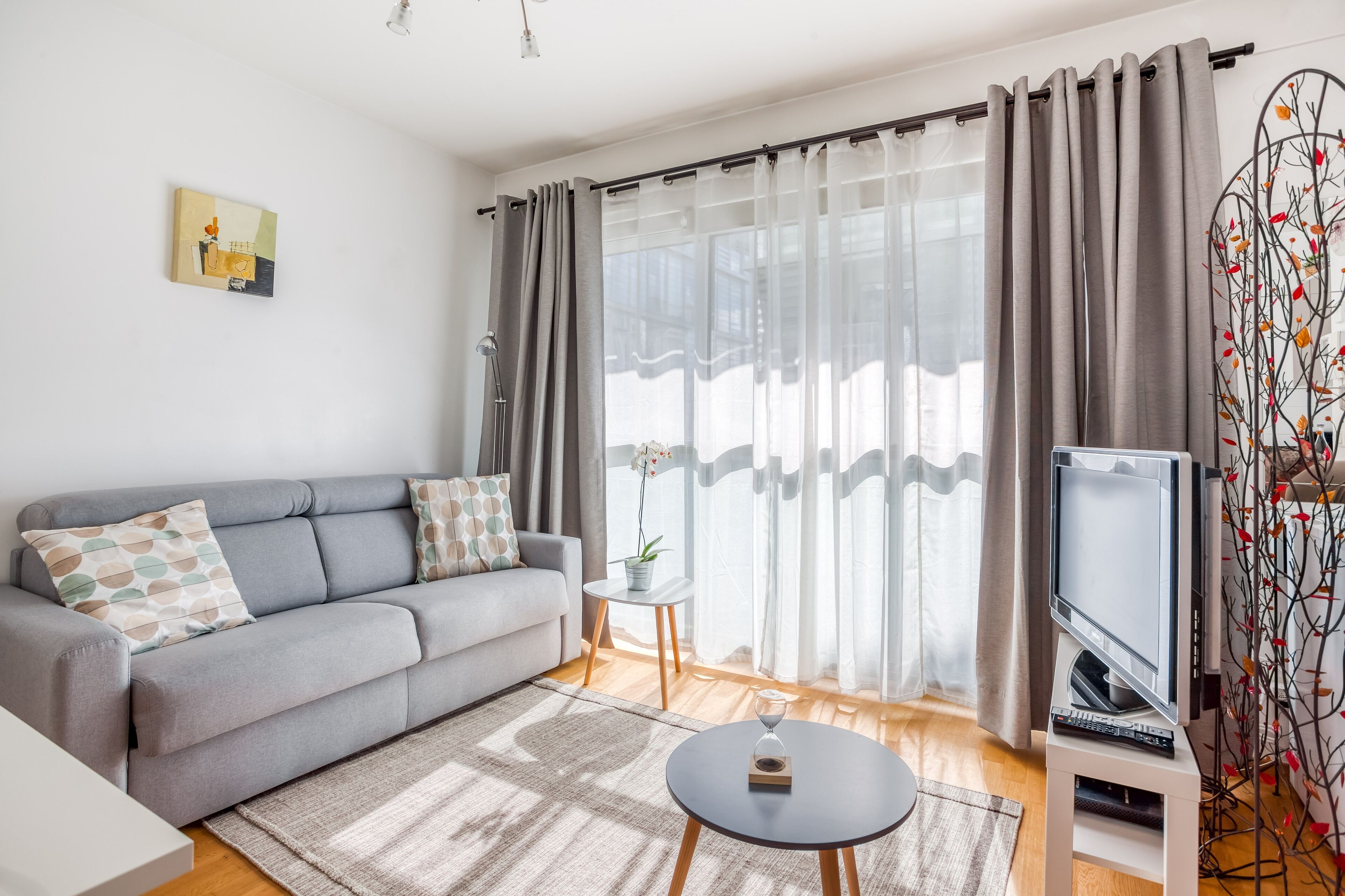 Confluence - Superb pied à terre with private parking