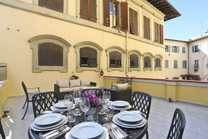 Apartment, 2 Schlafzimmer | Balkon