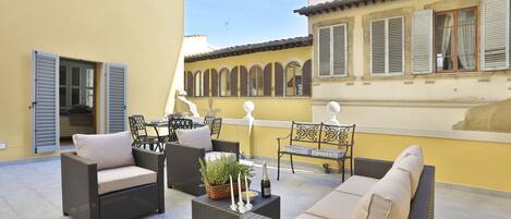 Apartemen, 2 kamar tidur | Balkon