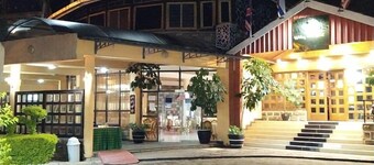 Vienna Woods Holiday Inn Limited