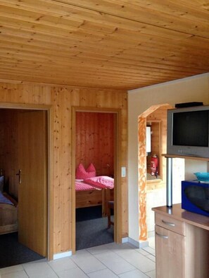 Living area - Bungalows Saalestrand (Unterwellenborn)