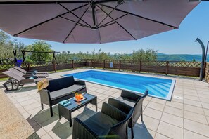 Outdoor pool, pool loungers - Apartment Jadranka with Private Pool & Valley View in Green Istria (Sutivanac)
