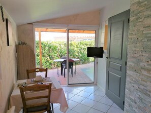 Chambre Double (Lotus) | Décoration personnalisée, ameublement personnalisé, bureau