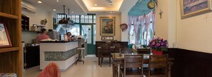 Free daily full breakfast