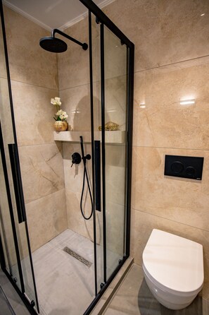 Premium Studio, Non Smoking (4) | Bathroom shower - Triple A - Agion Anargiron 22 (Athens)