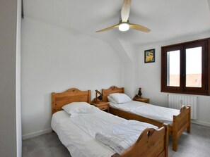 2 bedrooms, free WiFi