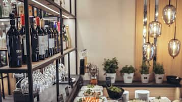 Buffet déjeuner gratuit tous les jours