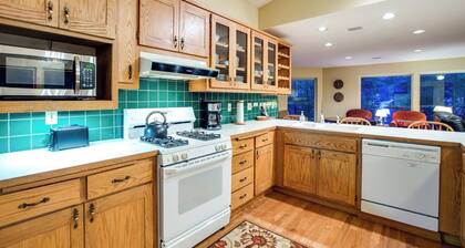 29SL - Hot Tub - Sauna - BBQ - Shuffle Board - Sleeps 11