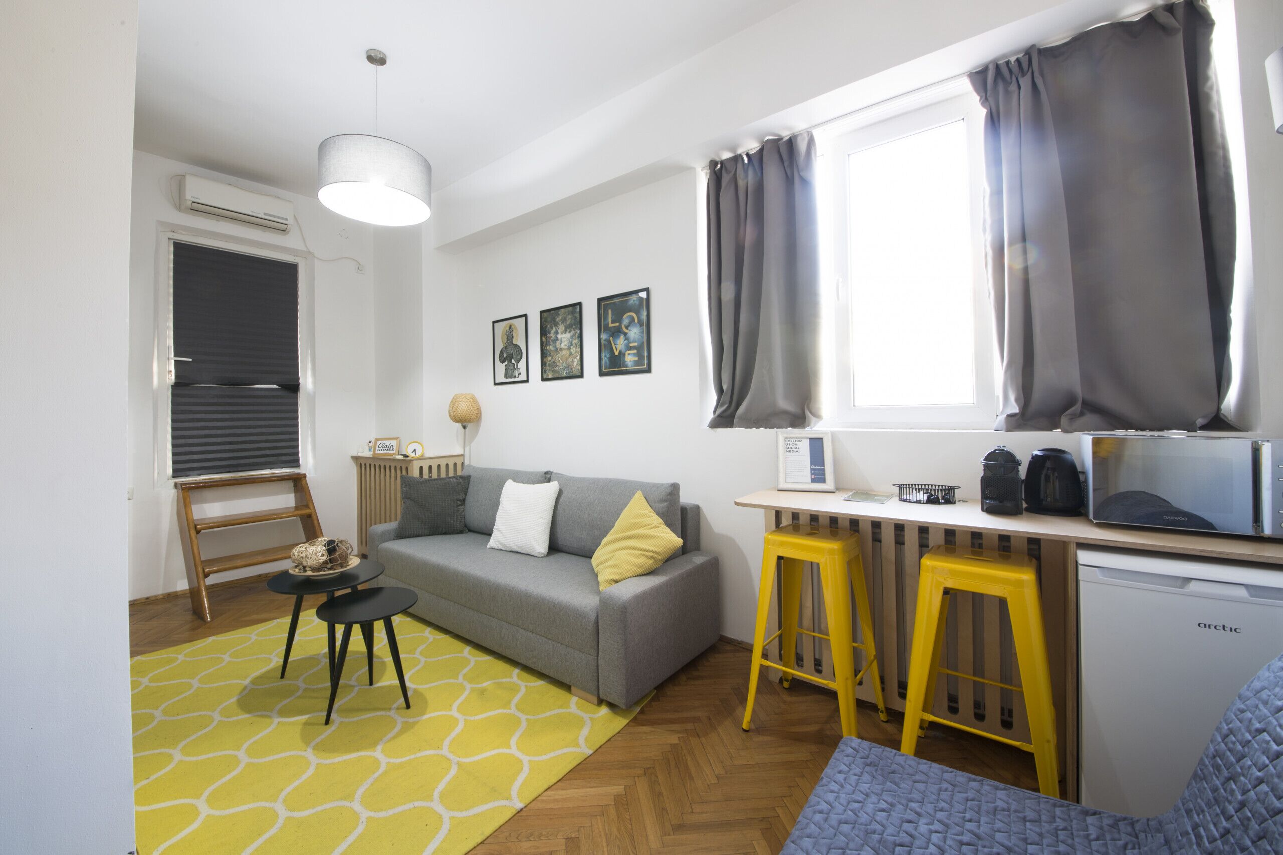 Studio | Khu phòng khách | TV màn hình phẳng 