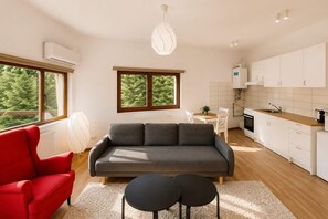 Junior Apartment | Living area | Flat-screen TV - Forest Apartment by Olala Homes (Sinaia)